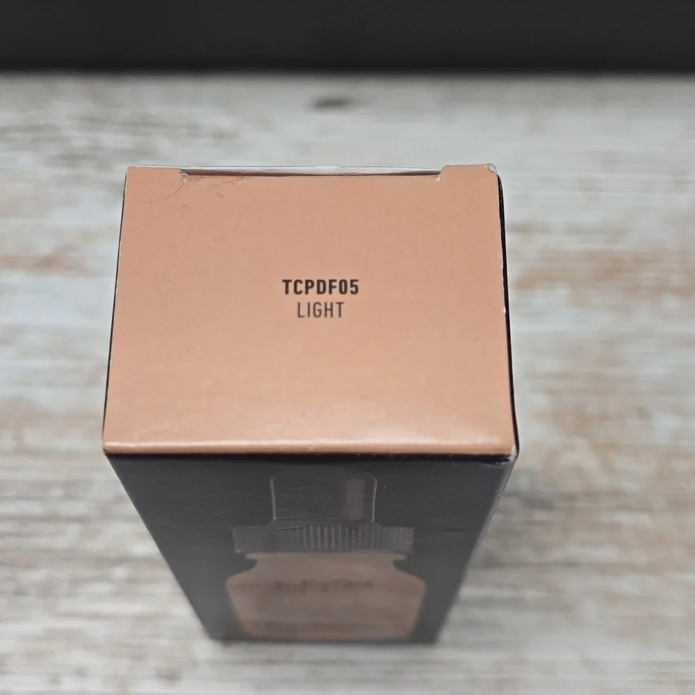 NYX Total Control Pro Foundation - Light